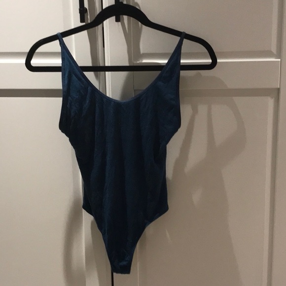 Babaton Aritzia contour Kennedy bodysuit teal - Picture 1 of 6